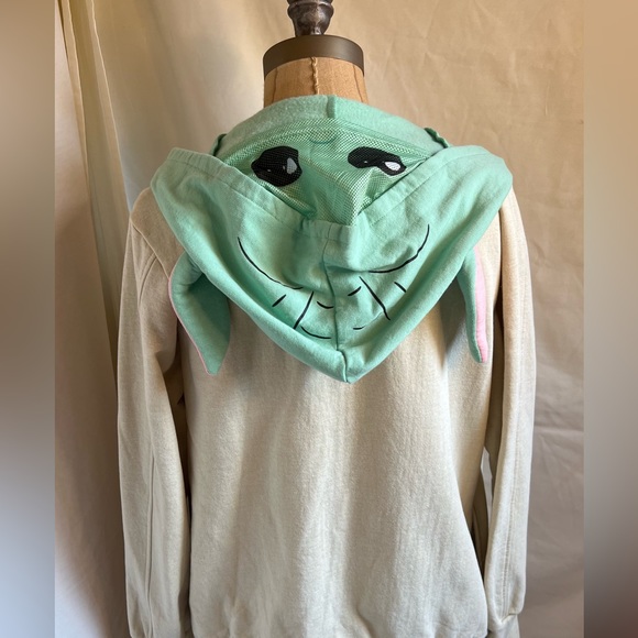 EUC Star Wars size XL Mandalorian hoodie sweatshirt - Picture 12 of 15